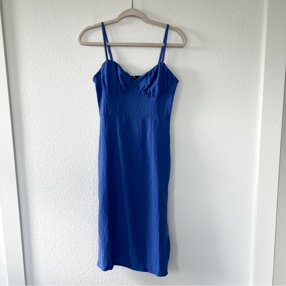 Missguided Petite Blue Strappy Ruched Cup Midi Dress in Blue - Picture 1 of 5